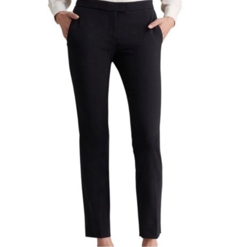THEORY Concordia SoHo Cropped Ankle Pants in Black - 10
